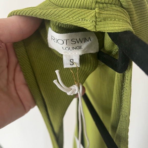 Riot - Picture 5 of 9